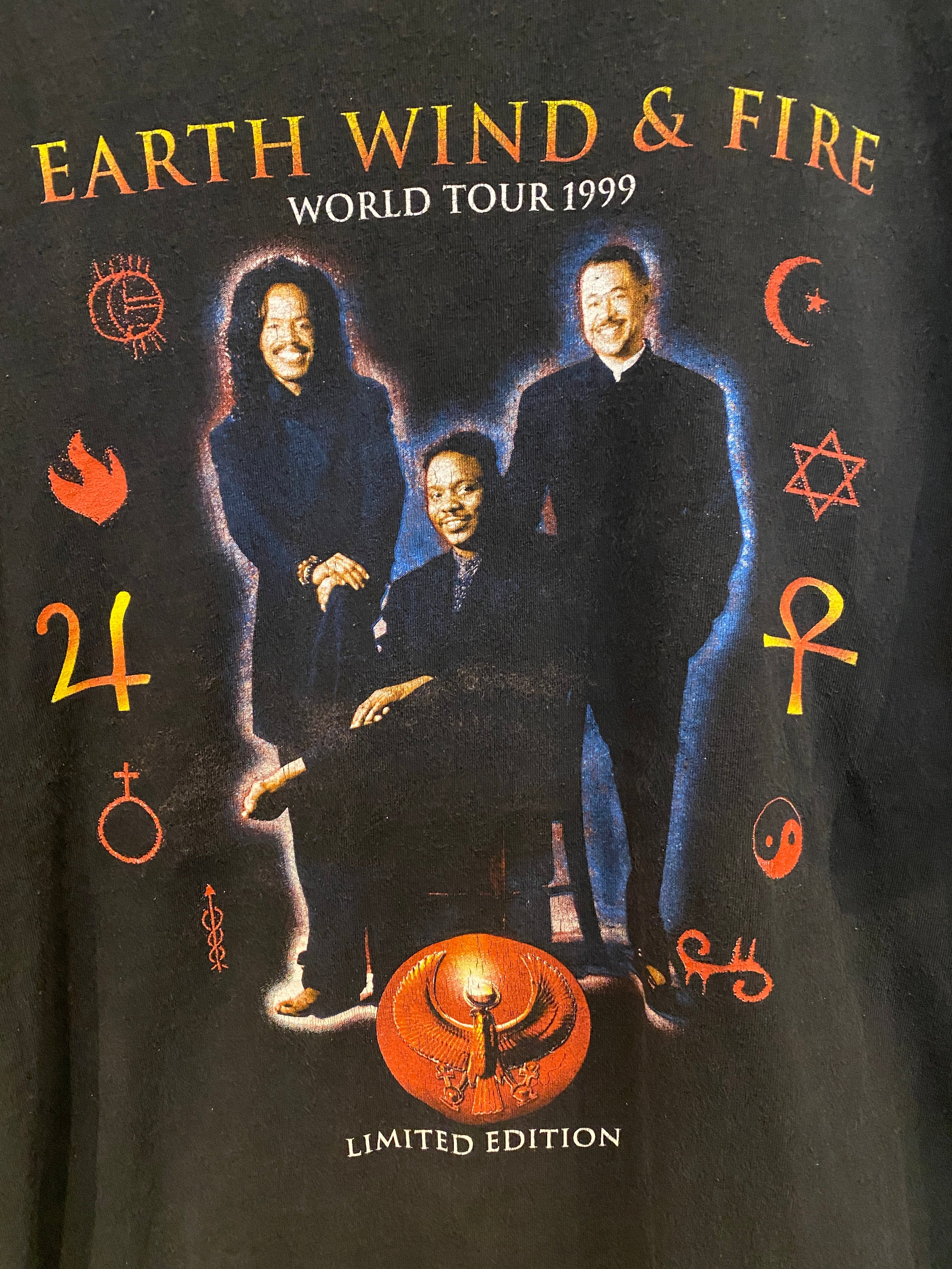 Earth Wind Fire Barry White 1999 Tee Size XL USED v11092 | The